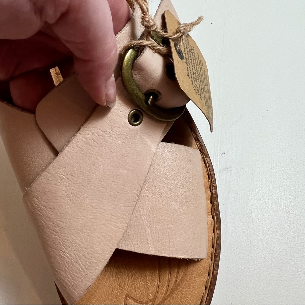 Born Women's Beige Leather Buckle Slide Sandals - Picture 12 of 12